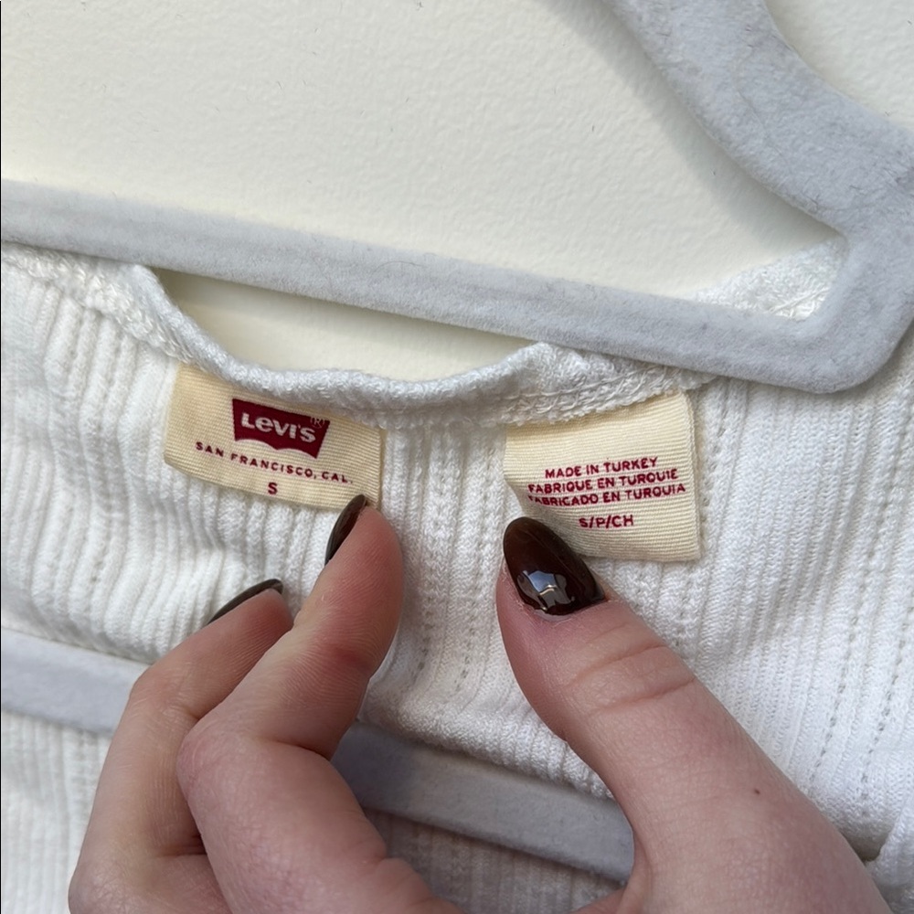 White Button-Up Ribbed Top - Picture 2 of 6